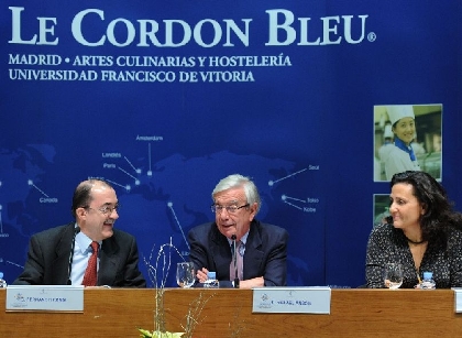 Le Cordon Bleu Madrid gradúa a su segunda promoción con Rafael Ansón como padrino