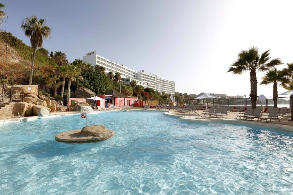 Hotel Palladium Costa del Sol en Ibiza, vista desde la piscina