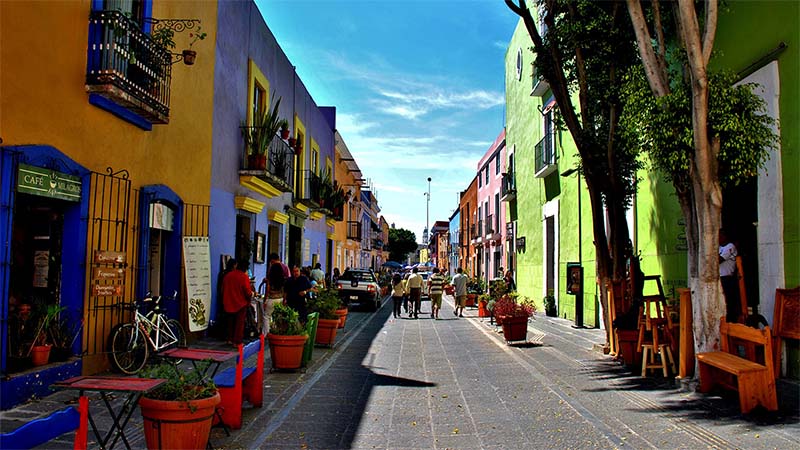 Puebla recibe premios por campaña de comunicación