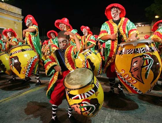 Uruguay se prepara para el carnaval más largo del mundo 