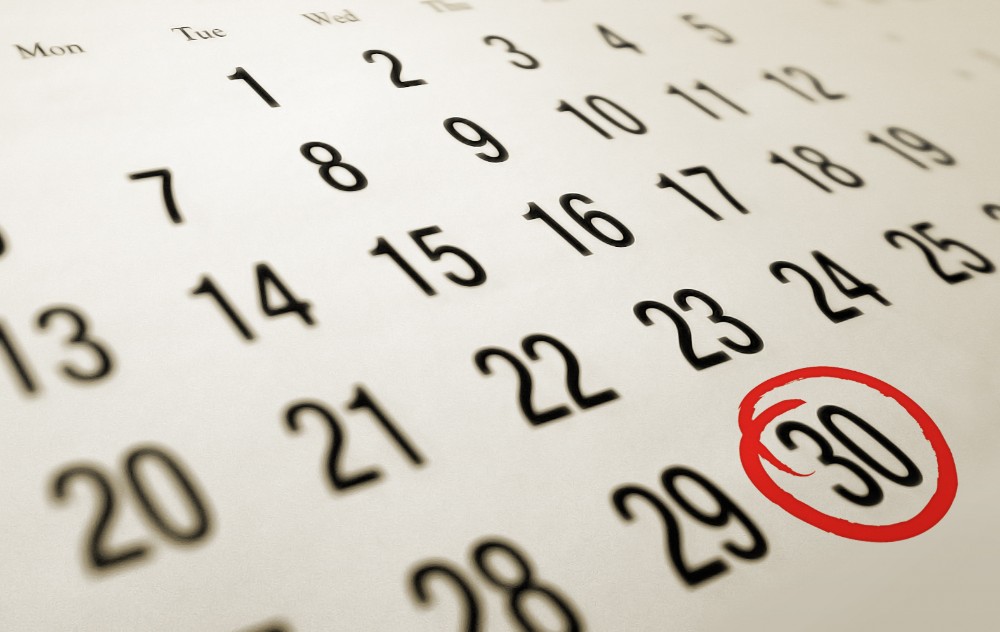 calendario con el día 30 circulado en rojo