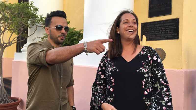 Luis Fonsi le deja saber que Puerto Rico está listo para recibirle 