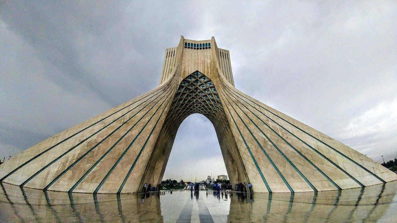 Irán