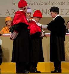 Óscar Arias y Rafael Ansón, doctores honoris causa por la Universidad Alfonso X