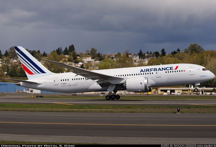 Aterriza en Barcelona en primer Boeing 787 de Air France