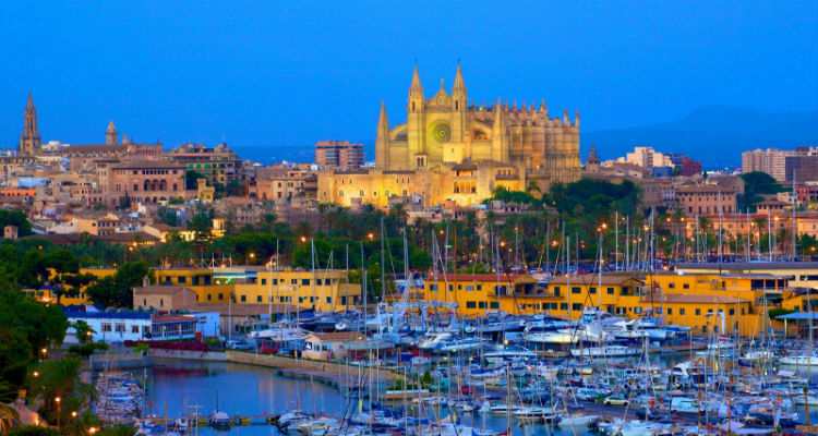 Ven con tu familia a Palma