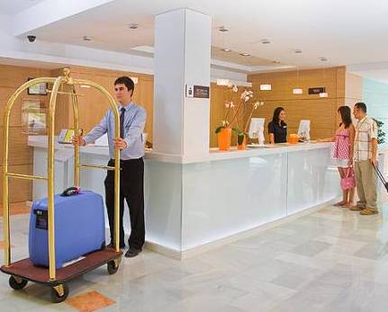 España: Se mantiene la caída en precios hoteleros en este país