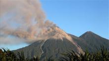 Volcán de Fuego inicia una nueva erupción
