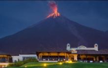 Llaman a la precaución en tráfico aéreo ante explosiones de volcán guatemalteco 