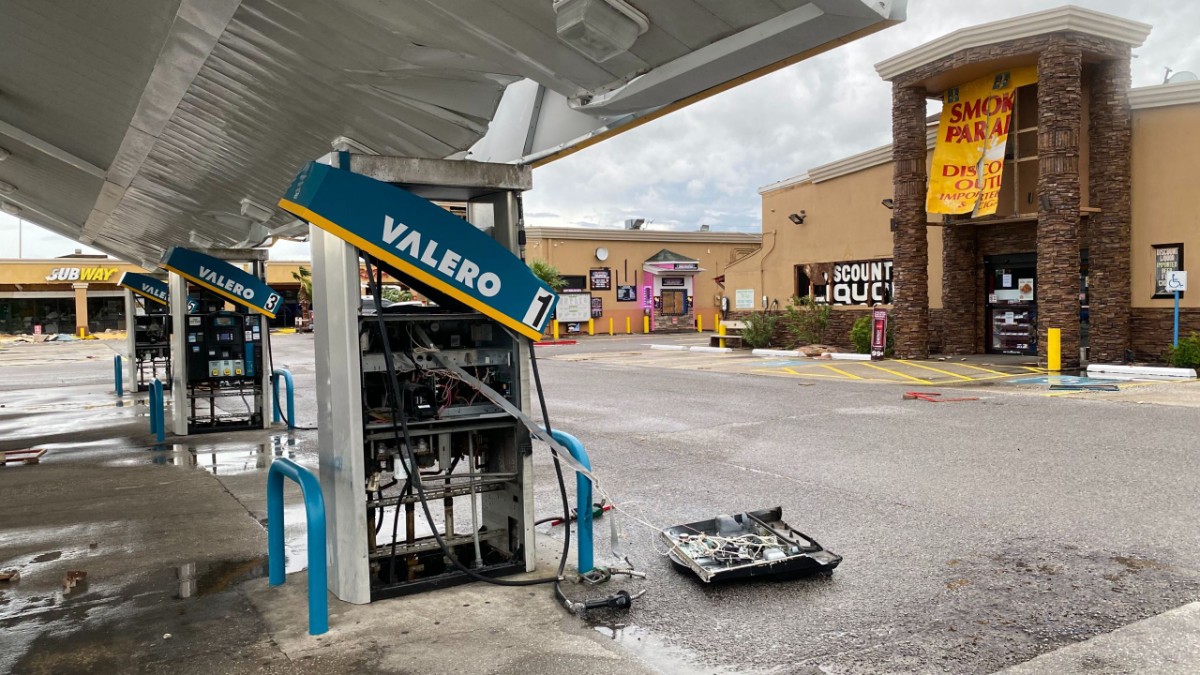 daños por el huracán Laura en Louisiana