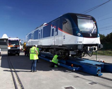 Camino a Panamá el primer tren de la Línea 1 del Metro