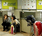 España se compromete a trasladar un 90 por ciento de los pasajeros varados por cierre de Air Comet