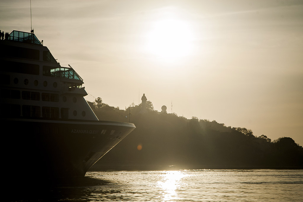 Azamara Quest atraca en La Habana