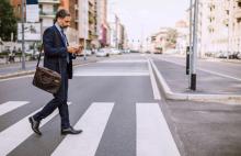 Italia multas a peatones distraidos con el teléfono