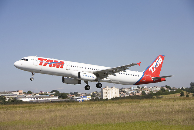 Brasil: Unidad de mantenimiento de TAM Airlines ha reparado más de 1.400 aviones en diez años