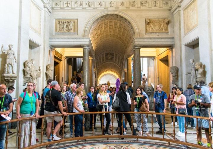 turistas en el Vaticano