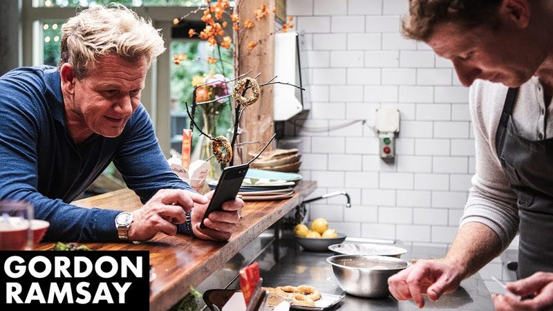 Gordon Ramsay cocina con Google