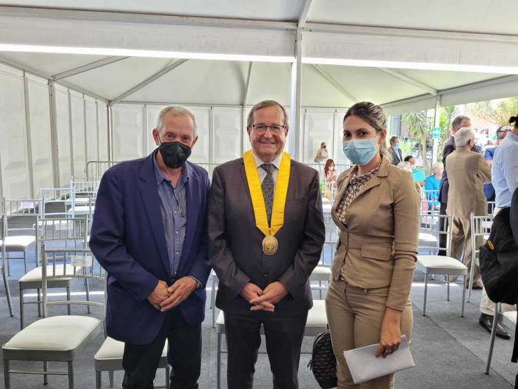  Gabriel Vega, Consejero Embajada de Cuba en el Perú, Luis Molina, alcade de Miraflores, distrito anfitrión del evento; Sol Rodríguez, Primera secretaria de la Embajada de Cuba en el Perú