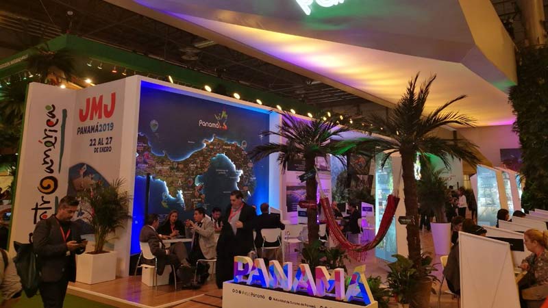 Panamá se promociona en FITUR como destino de aventuras y religioso