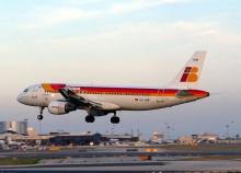 Iberia no volará a Santo Domingo y La Habana desde abril de 2013