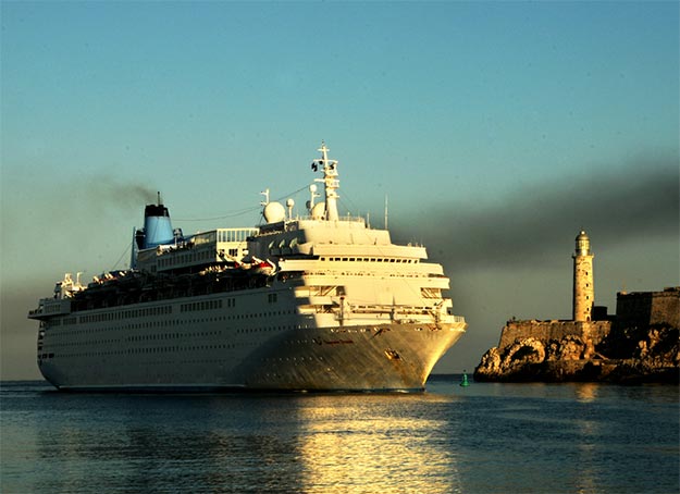 Arribo del Thomson Dream a La Habana abrió temporada de cruceros en Cuba