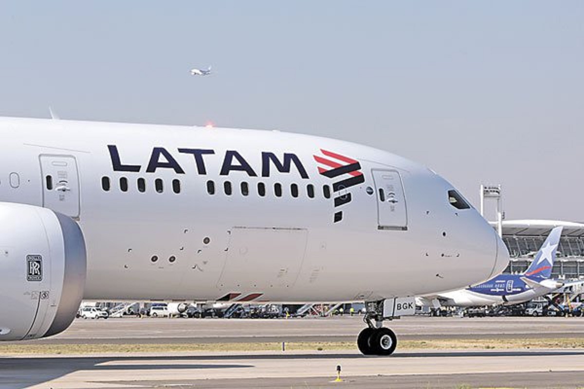 avión de LATAM Airlines