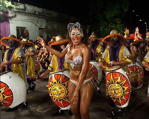 En Internet la Guía de Fiestas de Uruguay