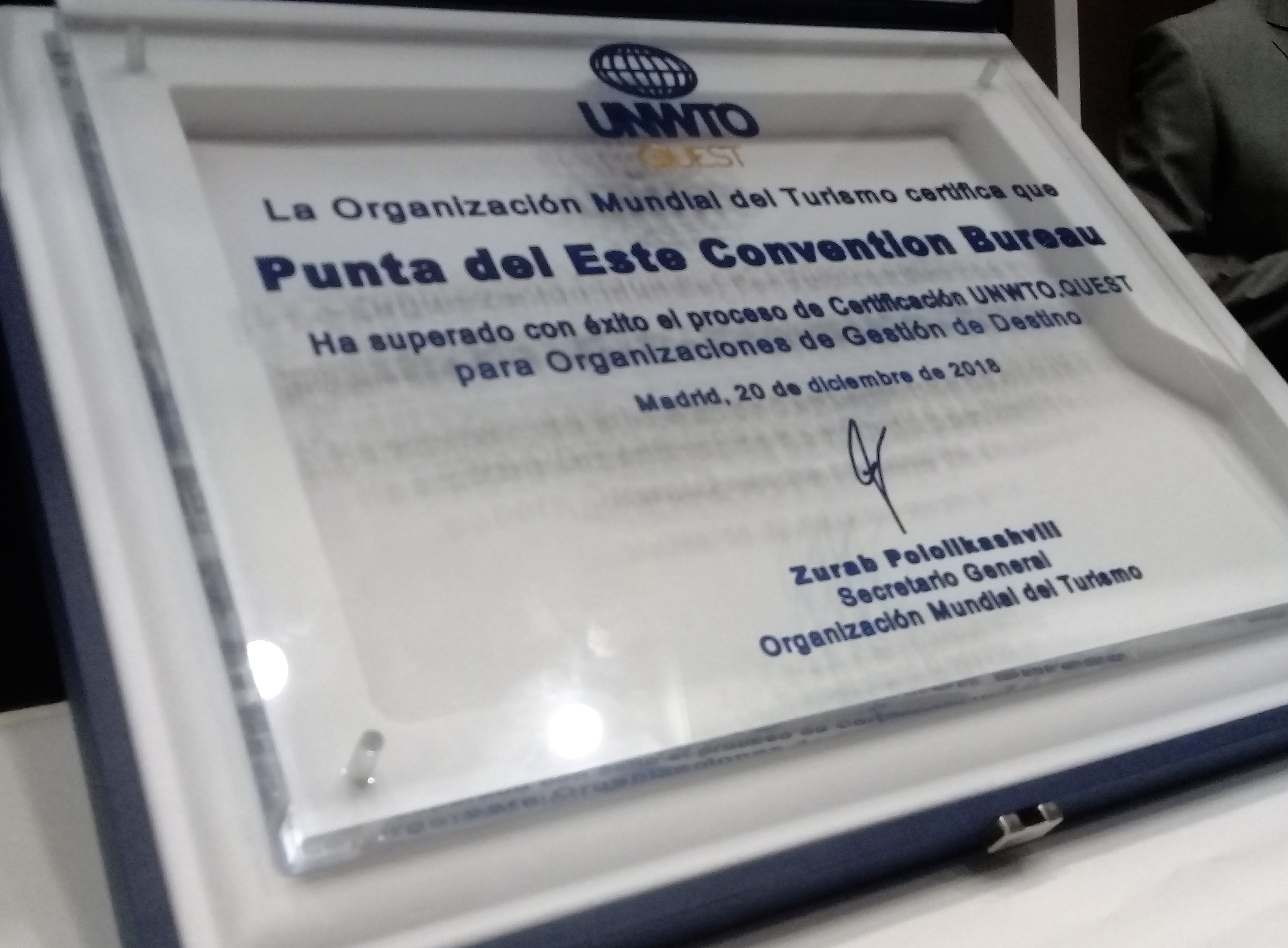 omt-placa-Certificación UNWTO.QUEST