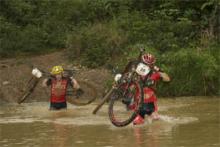 Titan Tropic: Fatiga en el paraíso