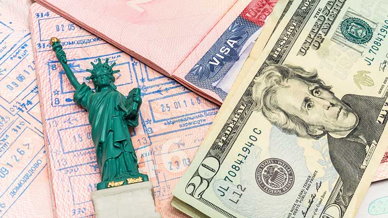 Caen los viajes internacionales a EE.UU