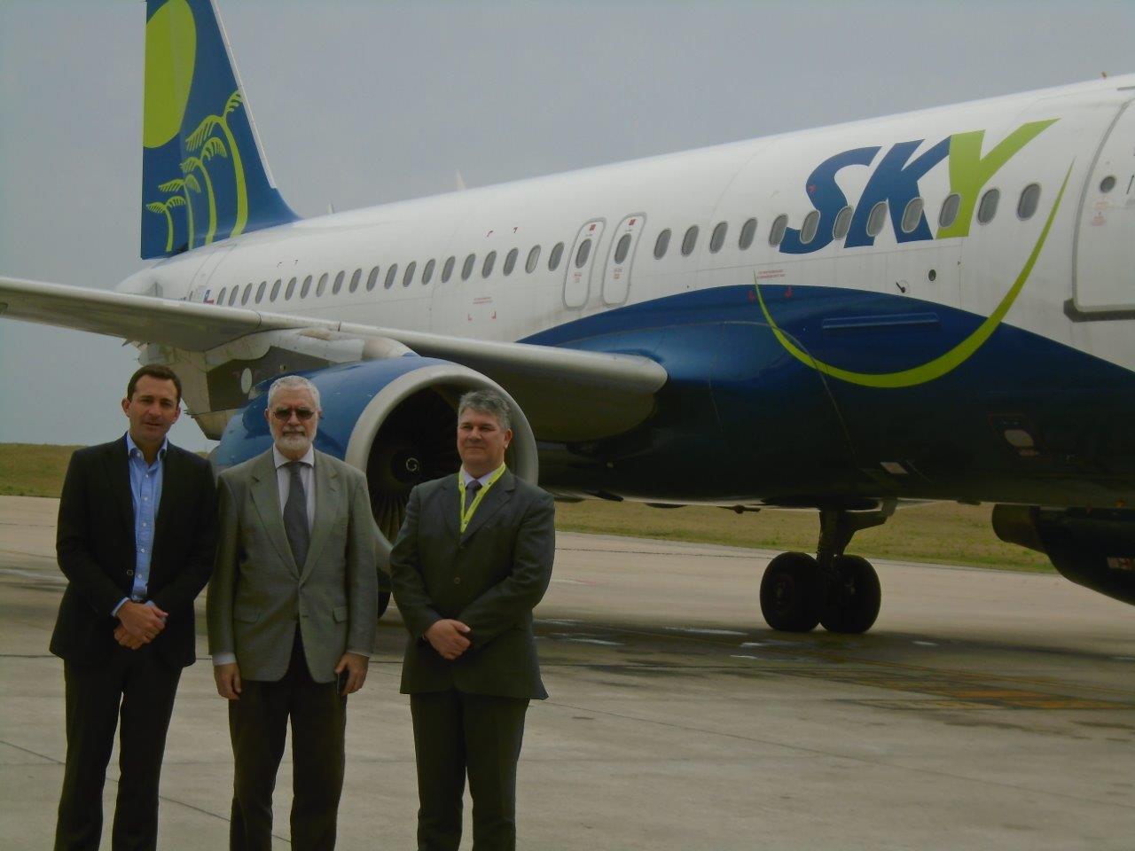 Sky Airline ya une Montevideo con Santiago
