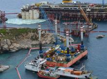 Prosiguen preparativos para remolque del Costa Concordia