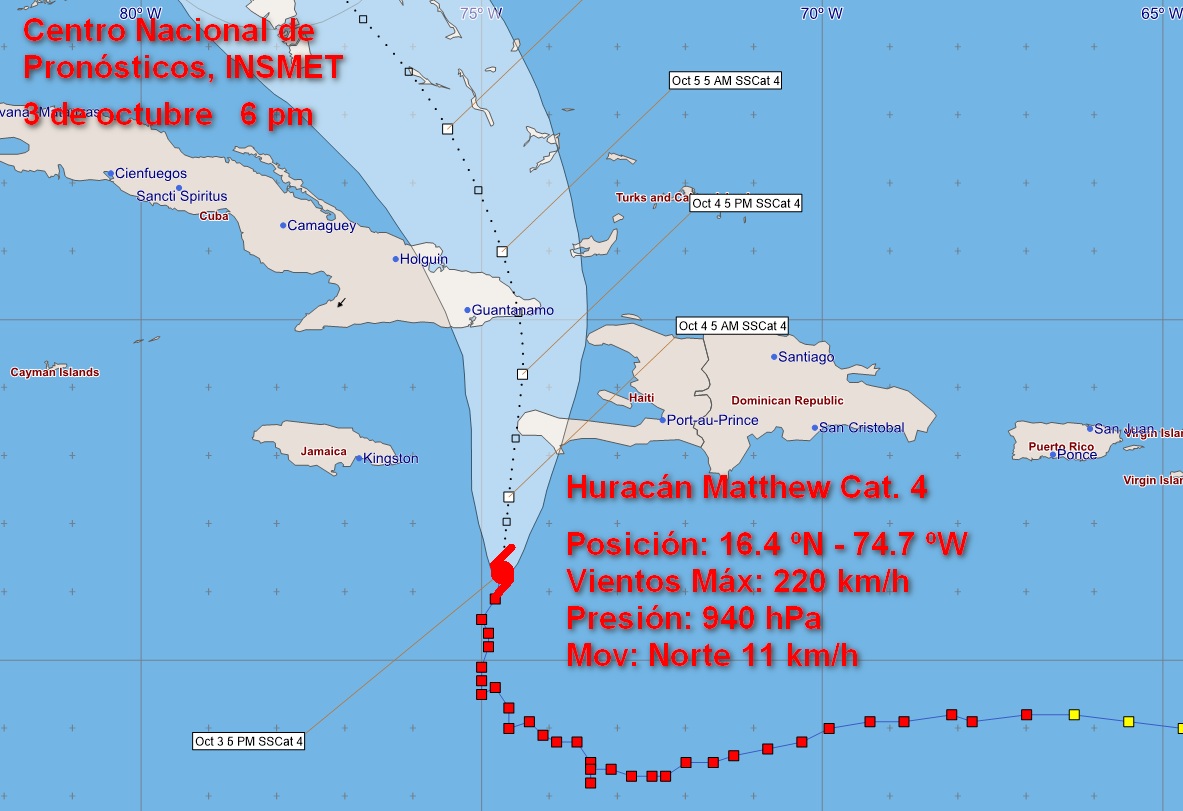 El intenso huracán Matthew continúa lentamente hacia el norte