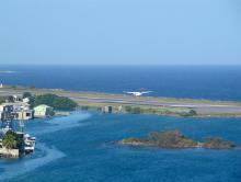 American Airlines incorpora servicio sin escalas entre Miami y Roatán, Honduras