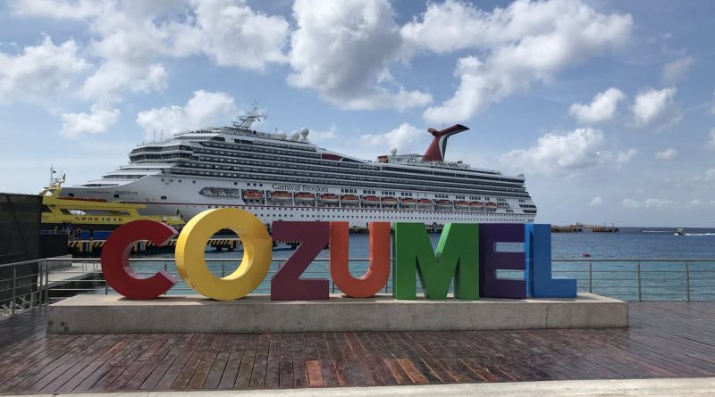 Cozumel, crucero en el puerto, carte de Cozumel